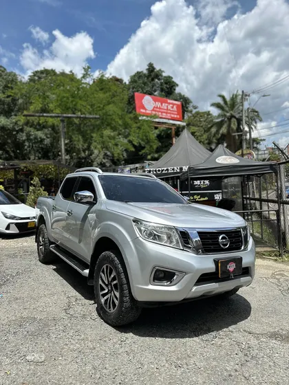 Nissan Frontier 2.5l Automática Diésel 4x4