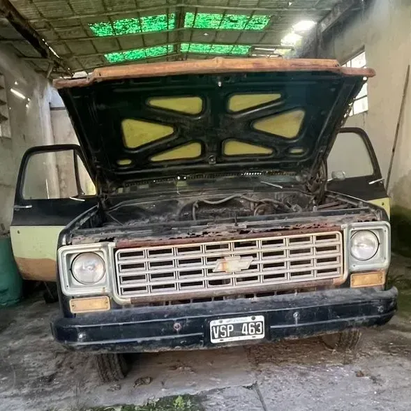 1975 Chevrolet C10 with CNG, Dual Pipes, Operational