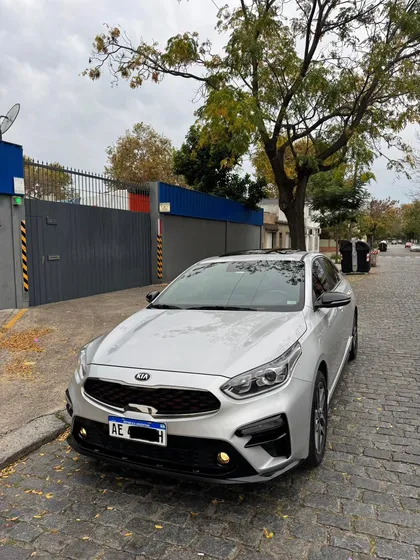 Kia Cerato 2.0 Sx At6 5 P