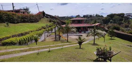 Venta De Finca Independiente Con Cabaña Externa En Marinilla