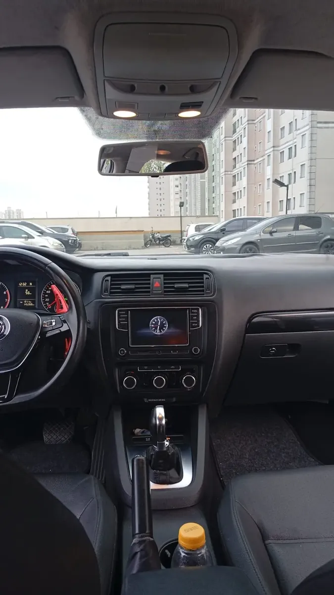 Volkswagen Jetta 2012 2.0 Comfortline Flex 4p Automática — foto 3