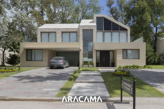 Casa En Venta En Saint Thomas Este - Canning