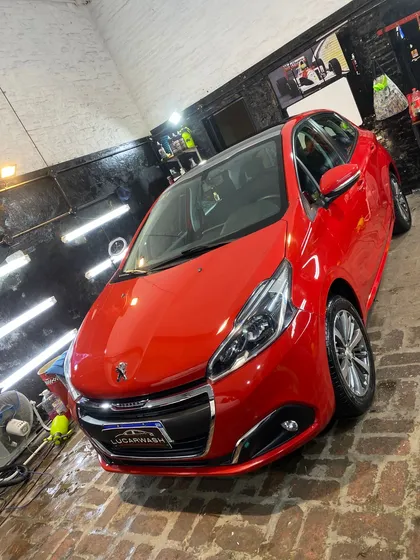 Peugeot 208 1.6 Allure