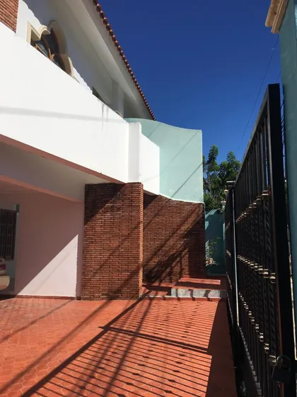 Casa Amplia En El Exclusivo Sector De Cerro Alto , Santiago 