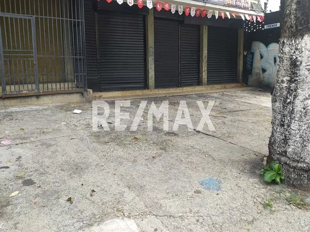 Amplio Y Magnífico Local En Alquiler A Pie De Calle En Los Dos Caminos 150mts