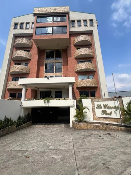 Xv, Apartamento Totalmente Amoblado Ubicado En Estancia Real Pueblo Nuevo