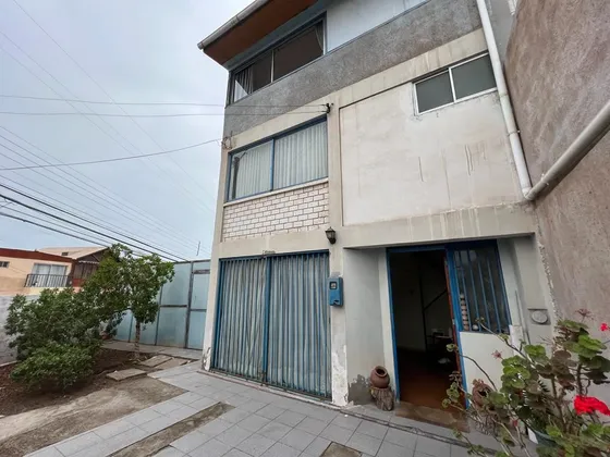 Casa En Venta De 4 Dorm. En Antofagasta