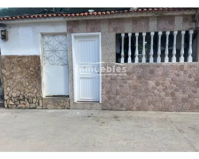 Casa Remodelada Y En Obra Gris Urb Camuri Grande Naiguata