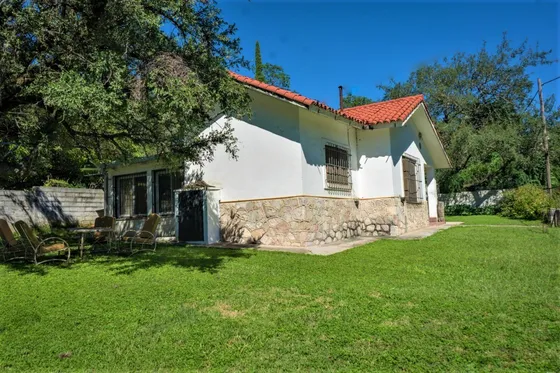 Casa En Venta  Agua De Oro Somos De La Zona 