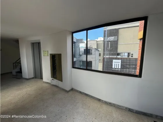 Comercial En  Espartillal(bogota) Rah Co: 25-1612