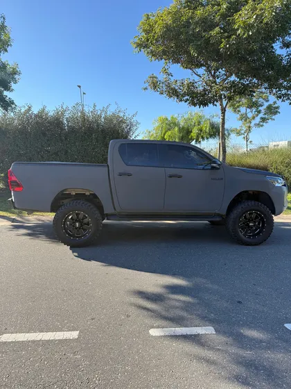 Toyota Hilux Pick-up 2.8 Cd Srx 204cv 4x4 At