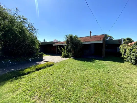 Venta Cerro De Las Rosas - 1243m2 Terreno