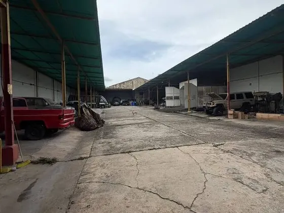 32035 Alquiler Galpón - Valencia - 1.900 M2