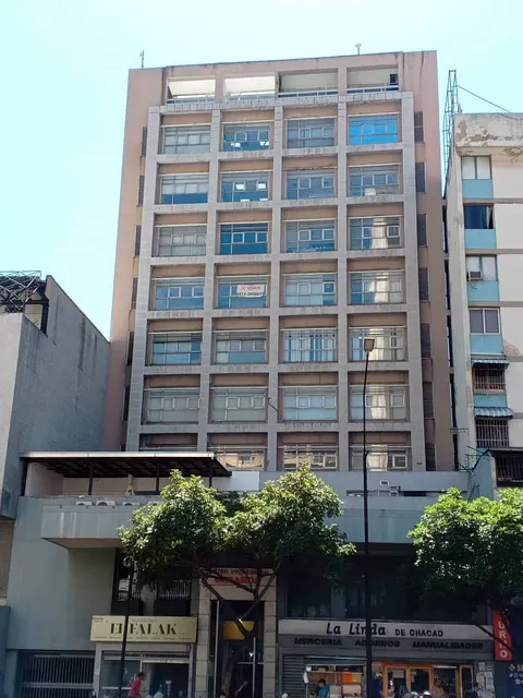 En Alquiler Amplia Oficina En Chacao, Av. Francisco De Miranda Galería. (r.o)