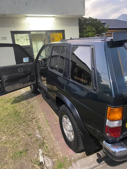 Nissan Pathfinder 3.0 Se