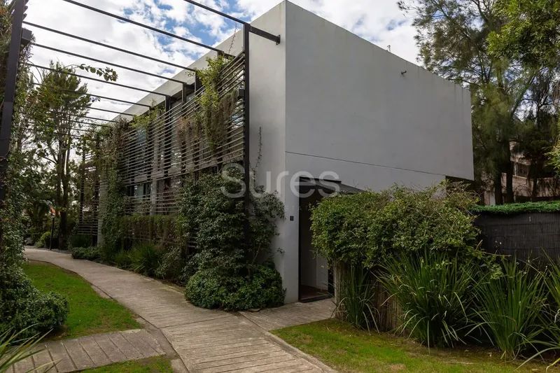 Alquiler De Casa De 3 Dormitorios En Carrasco, Montevideo