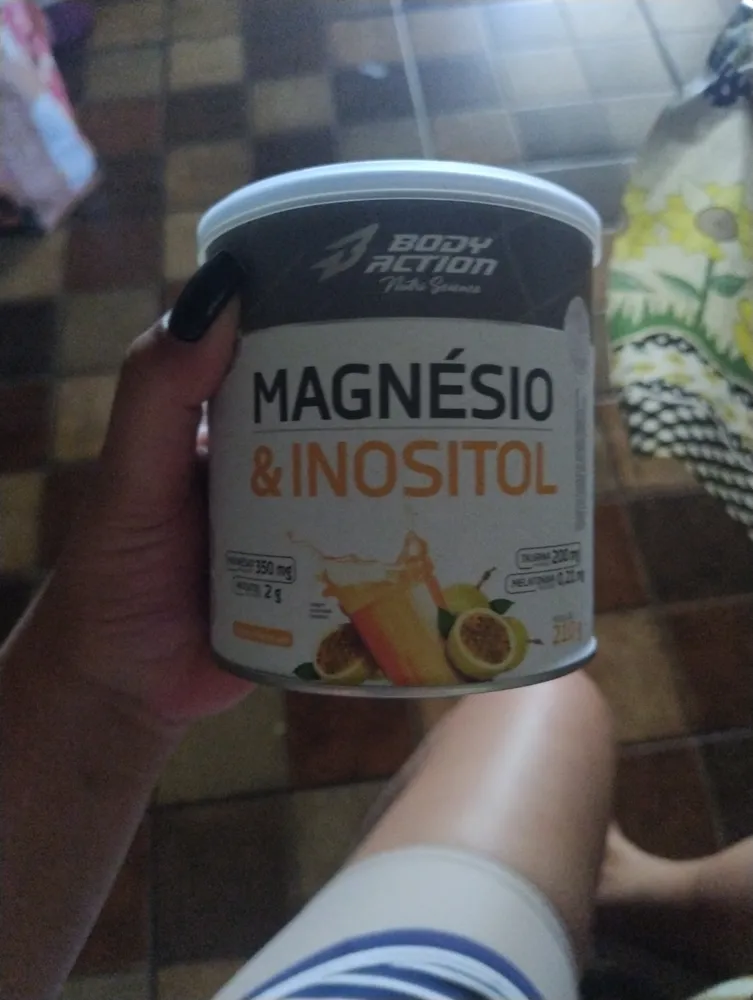 Suplemento Bodyaction na mesa