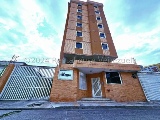 Gbf 24-23549 Venta De Lindo Apartamento Urb. La Esperanza Llame Ya.