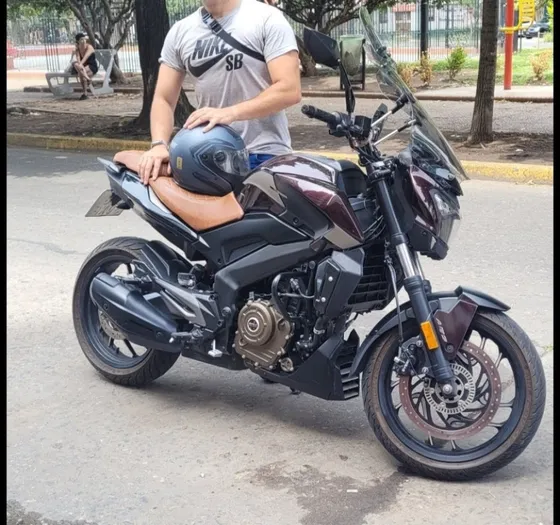 Bajan Dominar 400 Cc Año 2018 Con 12.000 Km