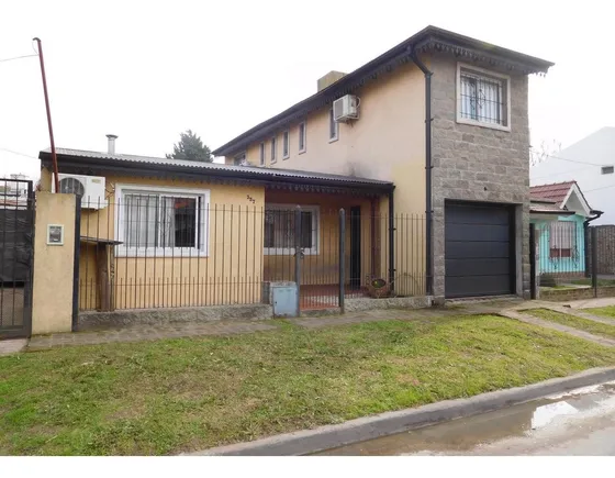 Casa De 4 Ambientes En Venta En Ituzaingó