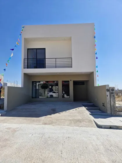 Casa En Venta En Zona Residencial Con Alta Plusvalía