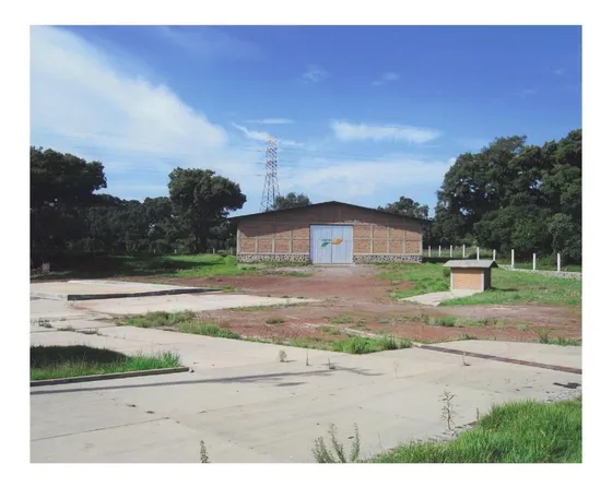 Gran Oportunidad! Terreno Con Construcciones Diversas