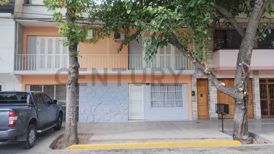 Oportunidad Única En El Corazón De Mendoza!  Ph En Venta - 2 Habitaciones Amplias - Excelente Ubicac