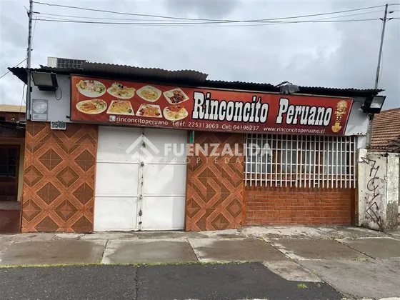 Casa En Venta De 4 Dorm. En Maipú
