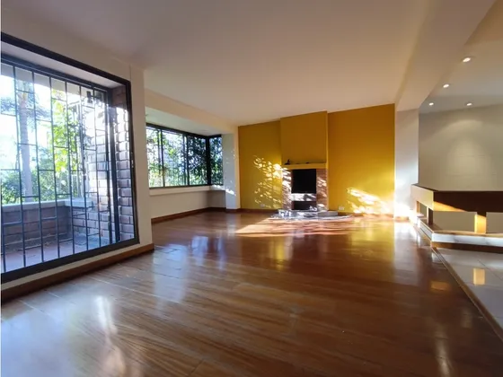Casa En Venta En Medellin - Los Cedros