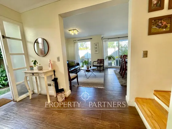 Oportunidad Acogedora Casa En Condominio Privado E...