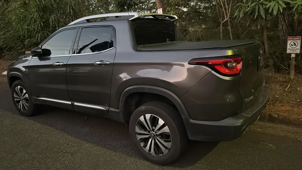 Fiat Toro 2023 1.3 Volcano 16v Turbo Flex 4x2 Aut. 4p — foto 4