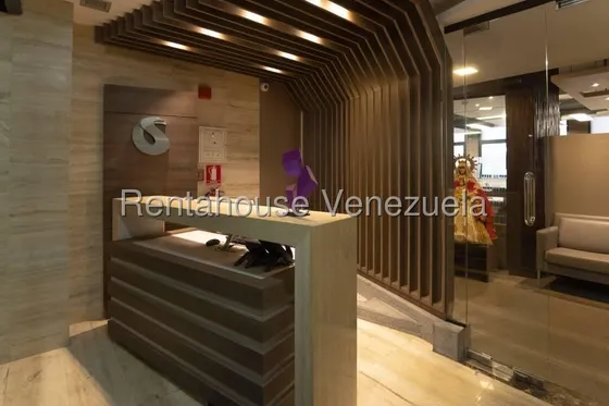 Vanguardista Y Exclusiva Oficina En Alquiler, Urb. El Rosal