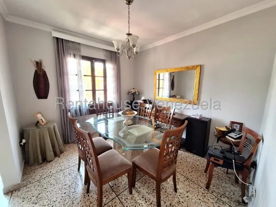 Apartoquinta Venta  48,60 Mtrs De 3 Niveles Remodelada, Impecable Tuberias Y Cocina Actualizada, Anexo Independiente En Prebo Valencia Carabobo Leida Falcon Lf5-18024