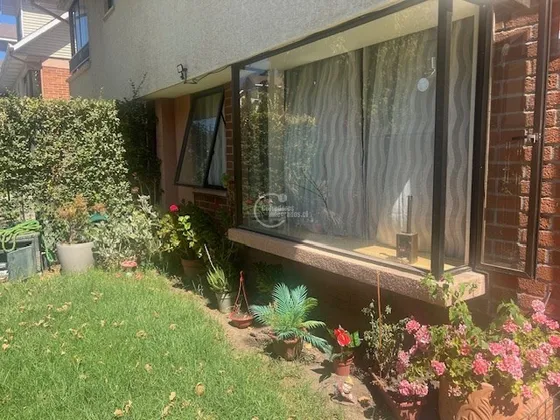 Casa En Venta De 5 Dorm. En Huechuraba