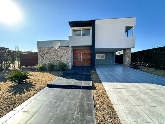 Casa En Lujan De Cuyo