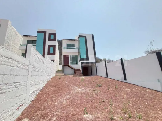 Casa En Venta En Solares Banthí, San Juan Del Río, Querétaro.