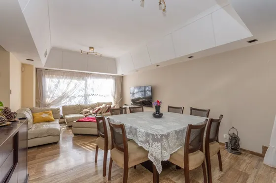 Venta Ph 5 Ambientes Con Terrazas, Cochera, Flores