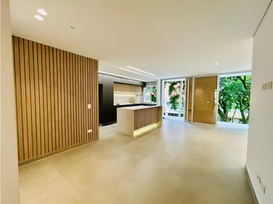 Venta De Apartamento En Edificio En Laureles La Castellana