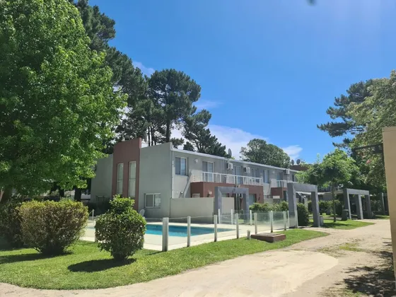 Venta Departamento 2 Dormitorios Ostende Con Cochera