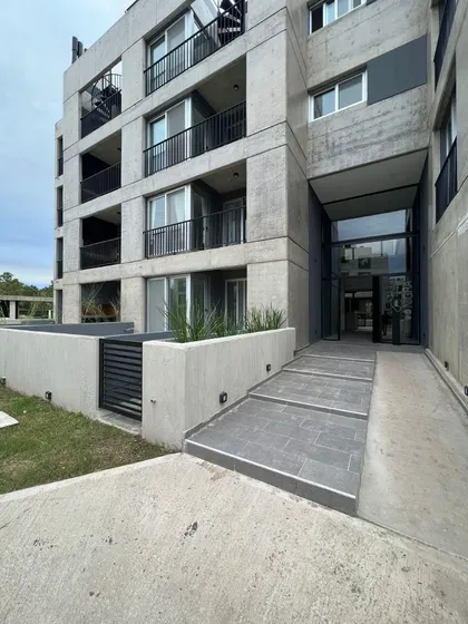 Venta. Barrio Cerrado. Ocho Sauces. Funes. Departamento Pb. Patio. 1 Dormitorio. Cochera