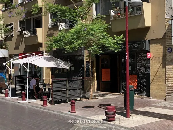 Local A La Calle Huérfanos