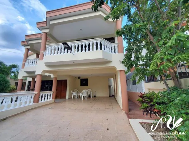 Casa En El Residencial Castillo