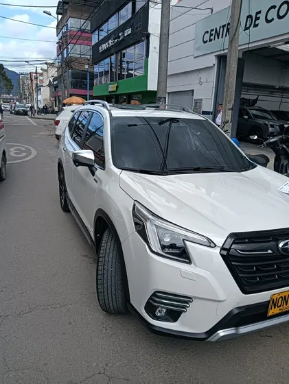 Subaru Forester 2.0 Hibrida Elite Awd
