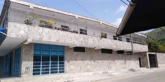 Venta Edificio Con Panaderia Y 2 Aptos En Malagón Naguanagua