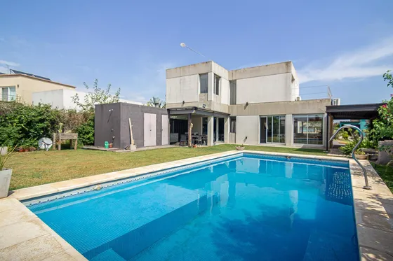Pilar Del Este Barrio San Alfonso  Con Pileta Climatizada