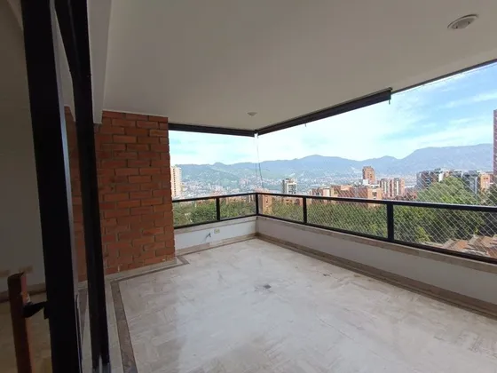 Apartamento En Arriendo En Medellín - El Poblado Cod 67642