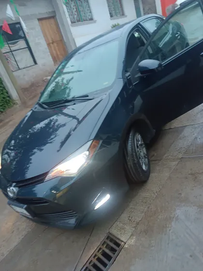 Toyota Corolla 1.8 Base Mt