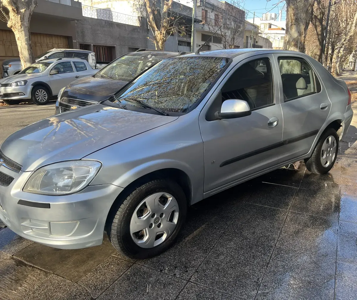 Chevrolet Prisma LT
