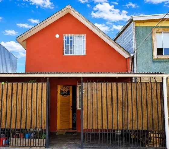 Casa En Venta De 4 Dorm. En Villa Don Gonzalo