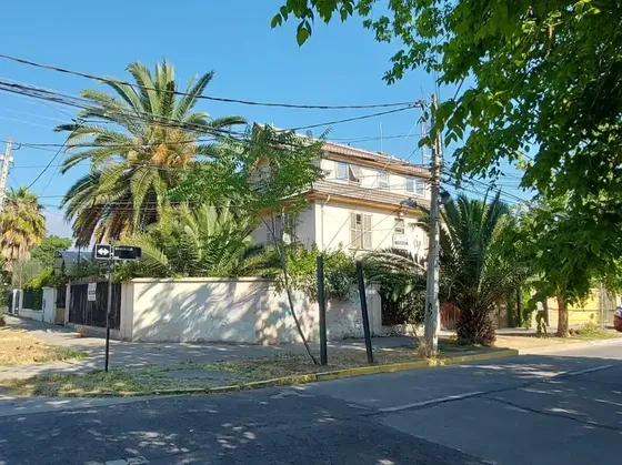 Dos Construcciones En Terreno De 450m2